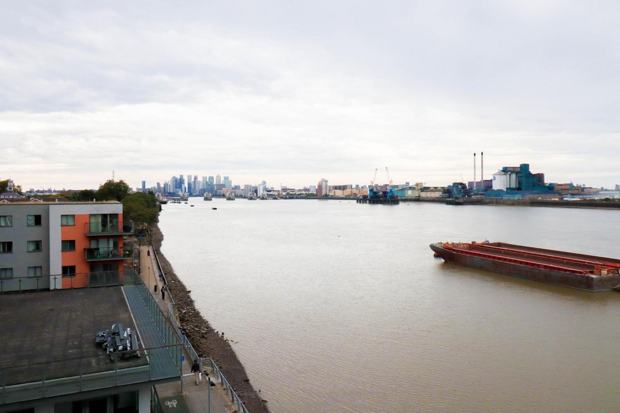 Spacious And Sunny Flat L River Balcony View ! Apartment